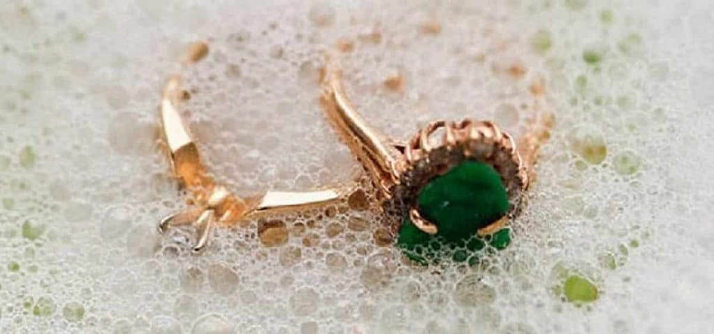 Emerald cluster ring cleaning